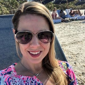 Meet your Posher, Carolyn